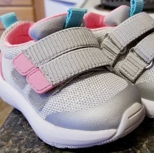 Cat & jack infant girl sneaker